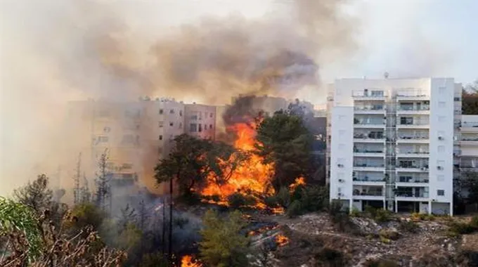 بعد إطلاق صواريخ من لبنان.. اندلاع حرائق بمنطقة