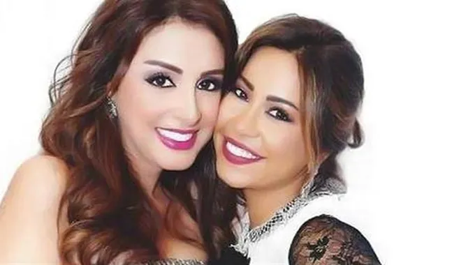 وقفوا جنبي.. شيرين تشكر ٣ فنانات في ليلة