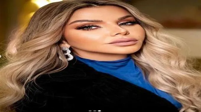 أحدث ظهور لرزان مغربي ونجلها برفقة عمرو دياب