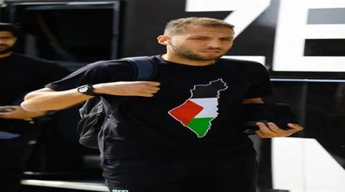 بتيشرتات خاصة.. لاعبو زد يدعمون الشعب الفلسطيني