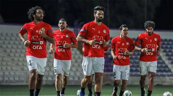 منتخب مصر يخوض مرانه الأول بالإمارات استعدادا