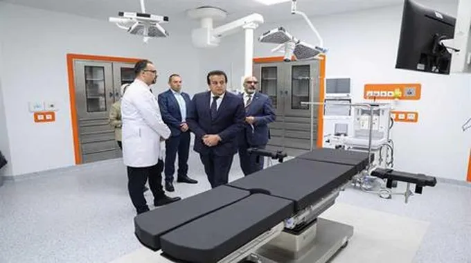 وزير الصحة يتفقد التشغيل التجريبي لمستشفى التأمين الصحي بالعاصمة