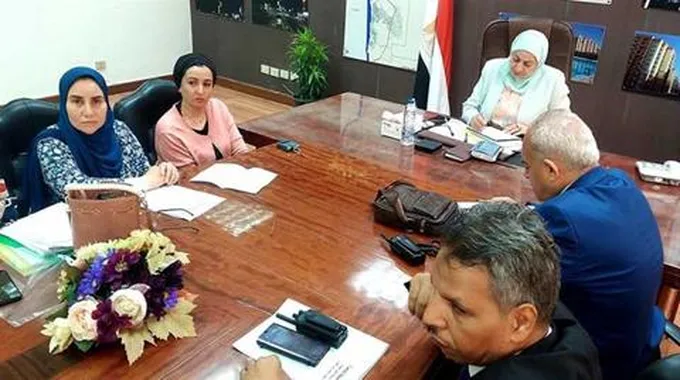 تراخيص البناء في القاهرة.. نائبة المحافظ تبحث آخر