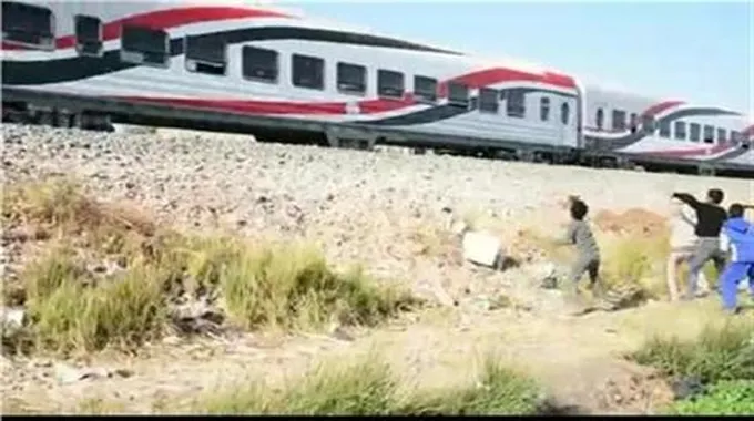وزارة النقل: رشق القطارات بالحجارة ظاهرة خطيرة