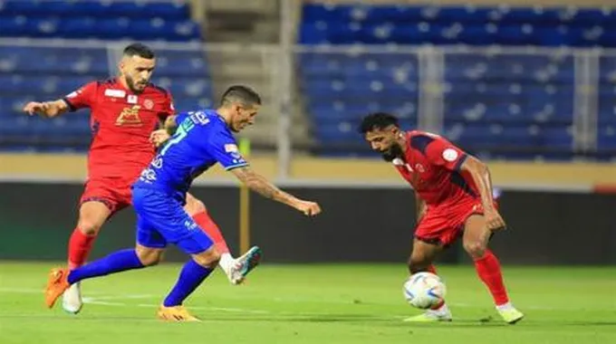 الدوري السعودي.. نتيجة مباراة ضمك والفتح