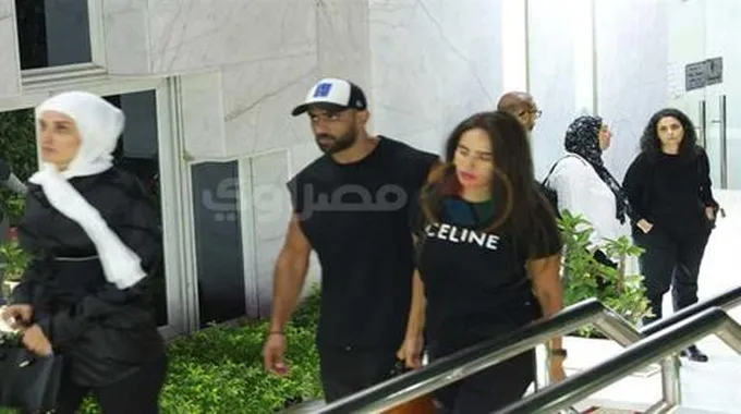 زينة تقدم واجب العزاء في شقيق الفنان محمد فؤاد