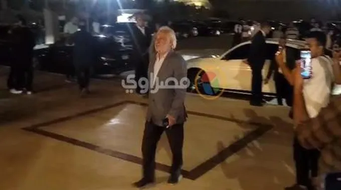 مصطفى قمر وأحمد سلامة يصلان عزاء أشرف مصيلحي