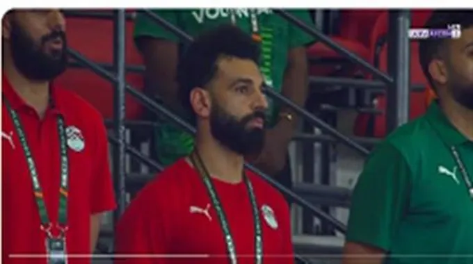 كيف احتفل محمد صلاح بهدف مصطفى محمد؟ (فيديو)