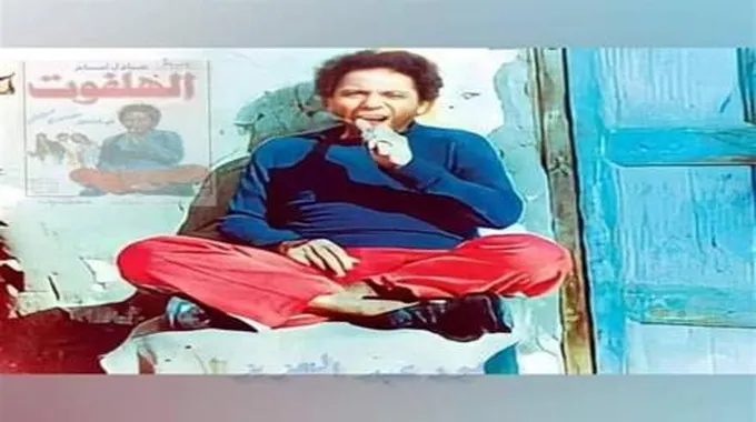 عادل إمام يكشف تفاصيل ملابس شخصية 