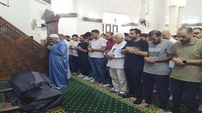 بالصور.. جنازة القبطان البحري حسن دعدور عقب