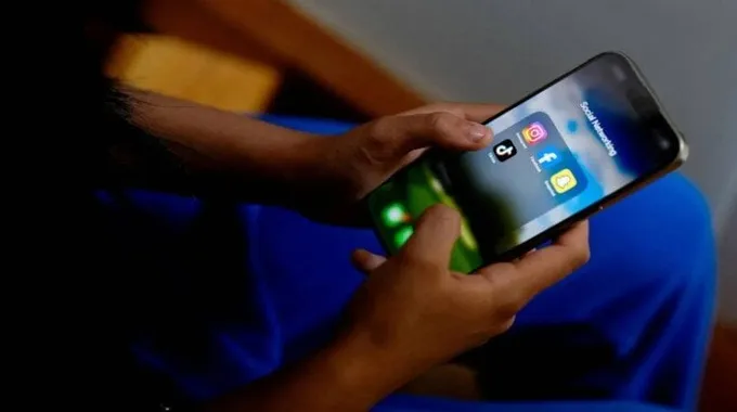 إجراءات أسترالية جديدة لحماية الأطفال على الإنترنت