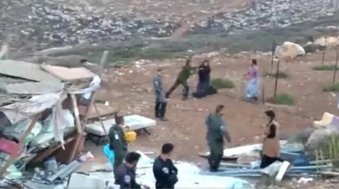 إخلاء بؤر استيطانية واعتقالات في إسرائيل