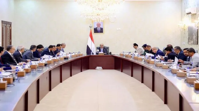 اجتماع حكومي لتأمين المنتجات البترولية