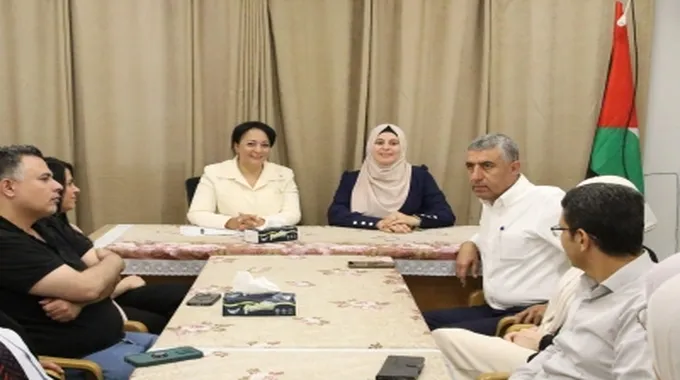 الحريق في كرافان شركة بقرية بيت داود