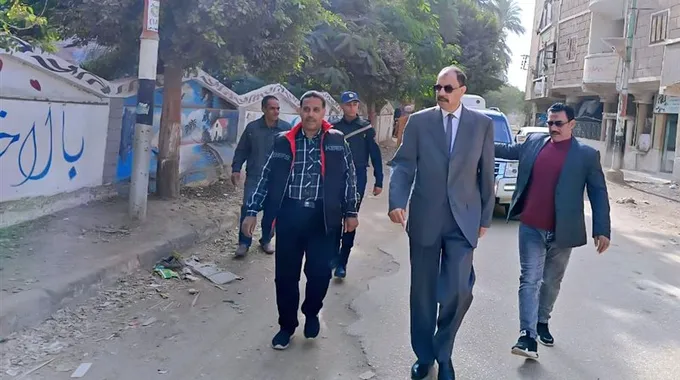 جولة ميدانية لمحافظ سوهاج في قرية تونس