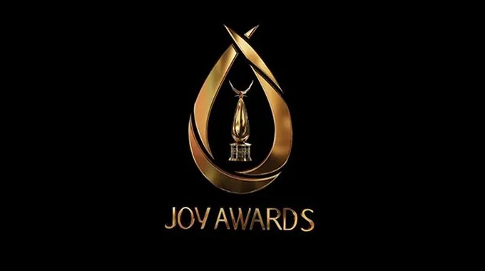 رانيا منصور تتألق في Joy Awards بالرياض