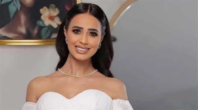 صور رنا سماحة مع ابنها في أول يوم دراسة